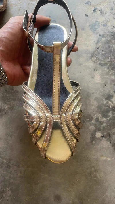 Sandálias femininas de verão, plataforma baixa, peep toe, fivela no tornozelo, oco